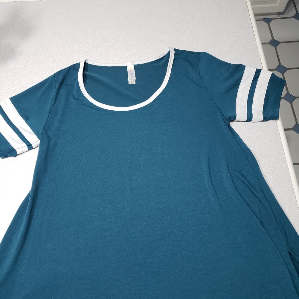 Lularoe perfect tee